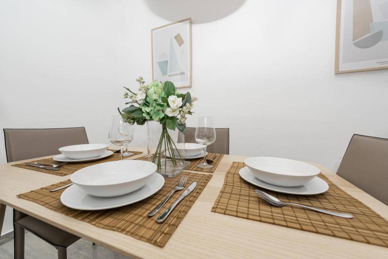 Apartamento Ferrandiz Málaga Esterno foto